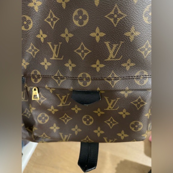 Selling an authentic Louis Vuitton Palm Spring MM Monogram backpack. - Picture 6 of 13